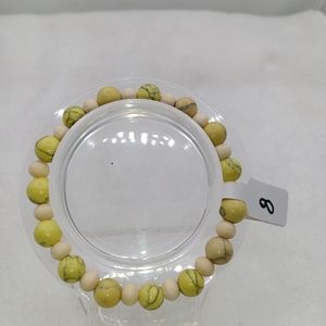 Handmade elastic beaded bracelet